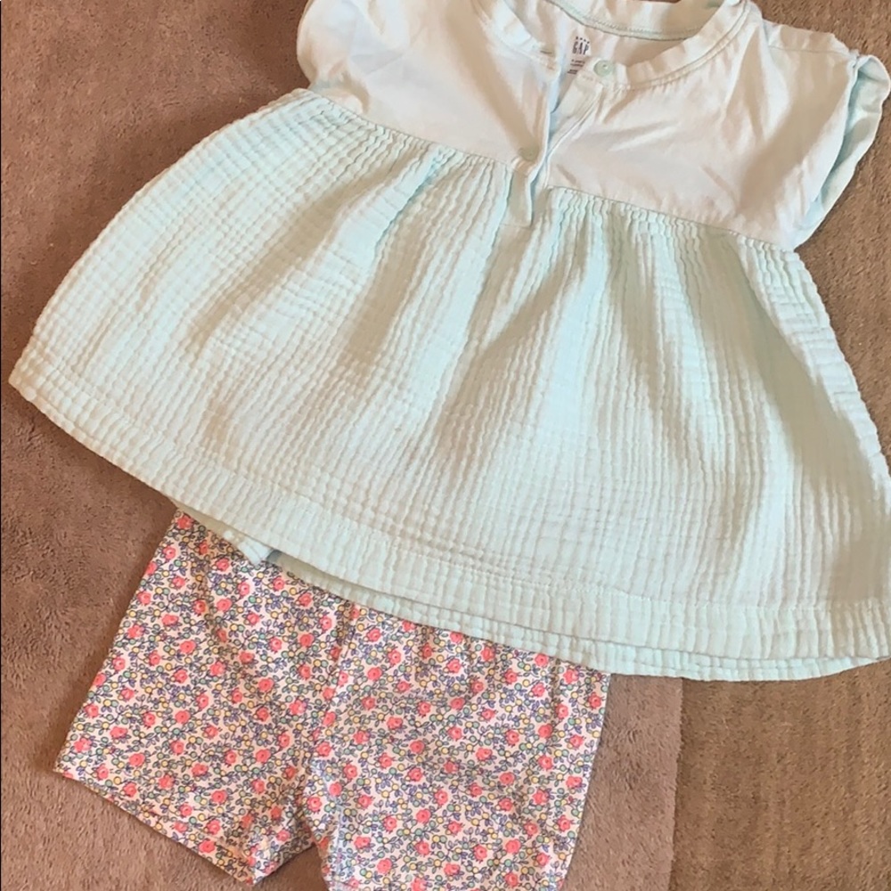 Baby Gap outfit
